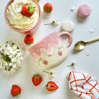 Strawberries - cozy cup